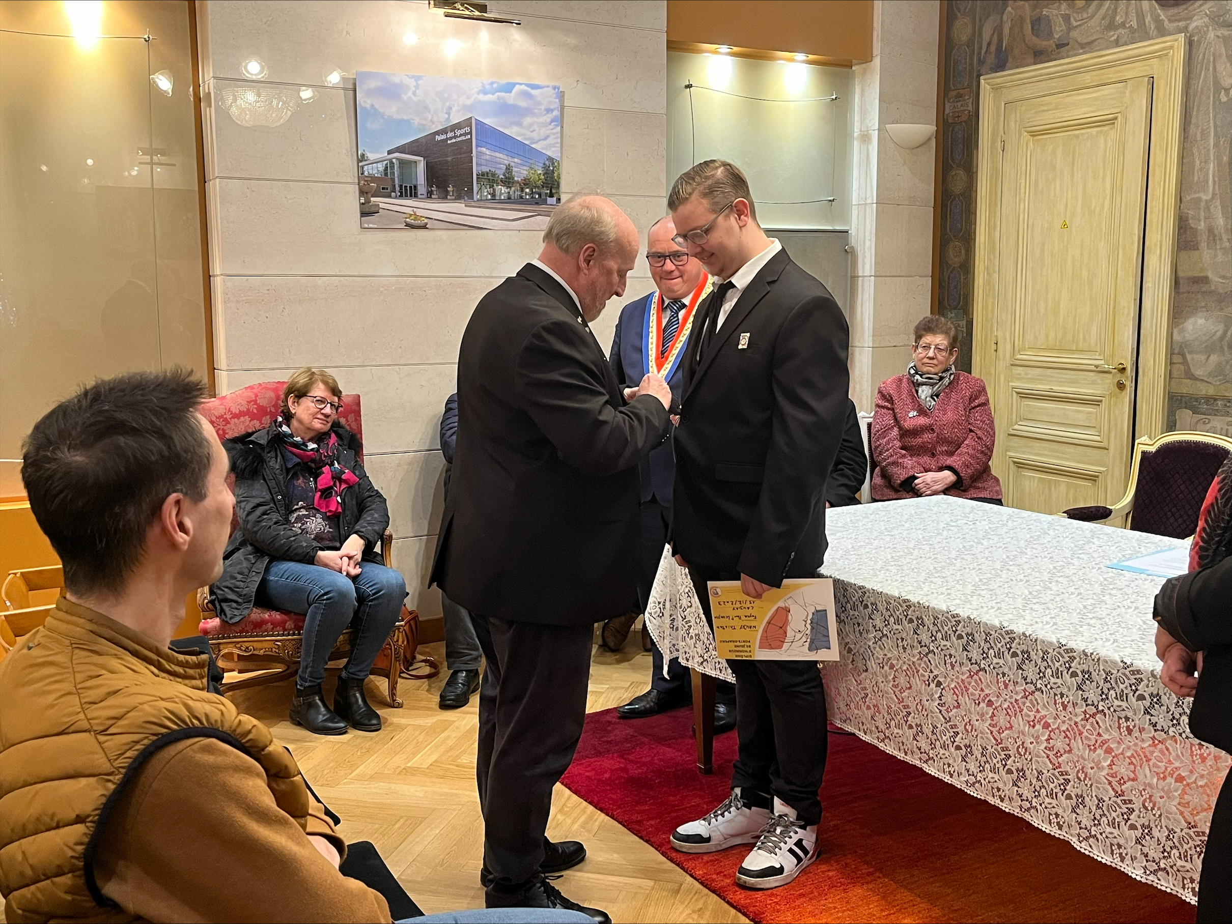 Tristan, diplômé d’honneur et médaillé du Souvenir Français